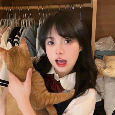 公园里的女孩